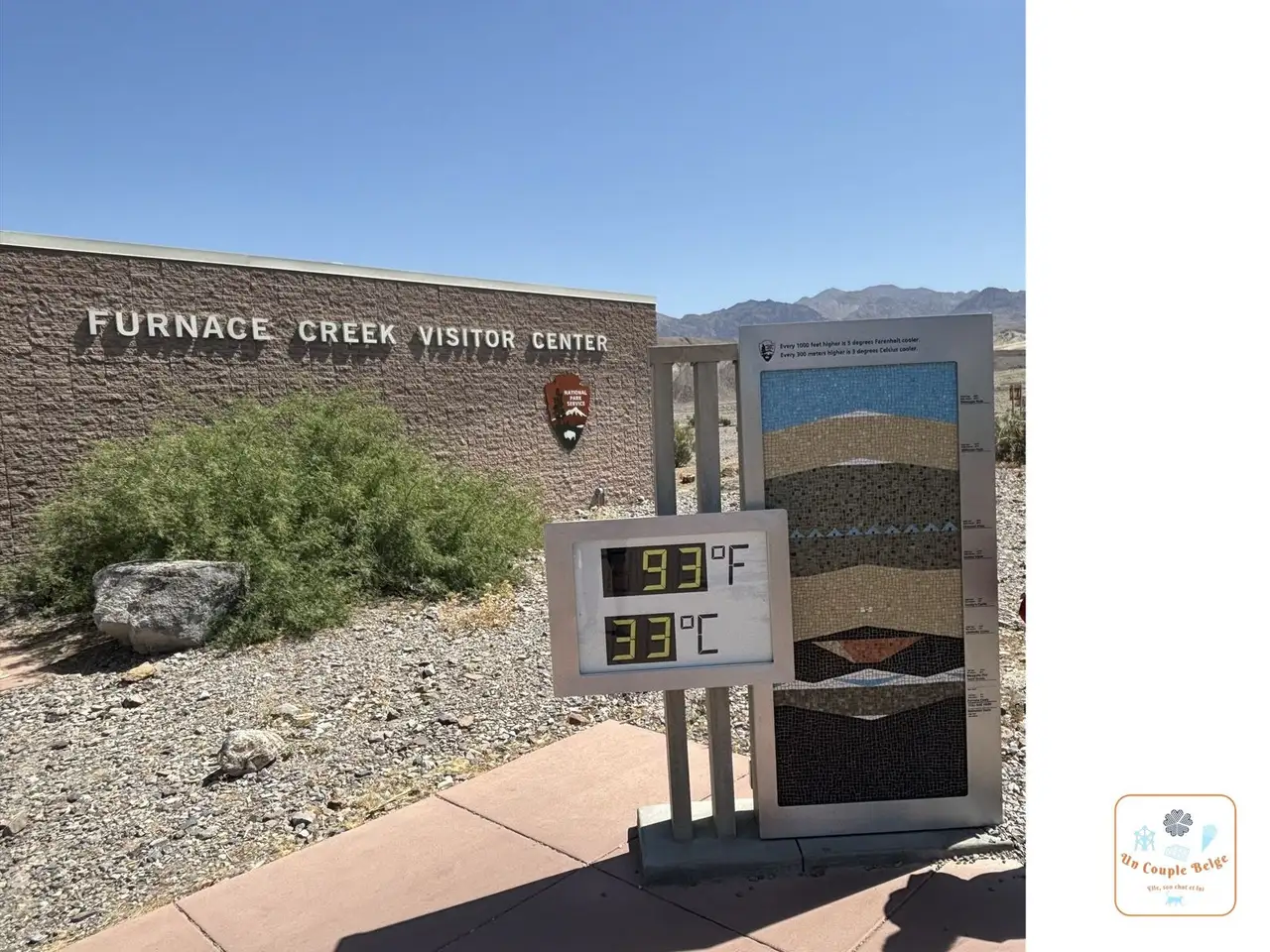 Le thermomètre du Furnace Creek Visitor Center affichant 93 °F, soit 33 °C