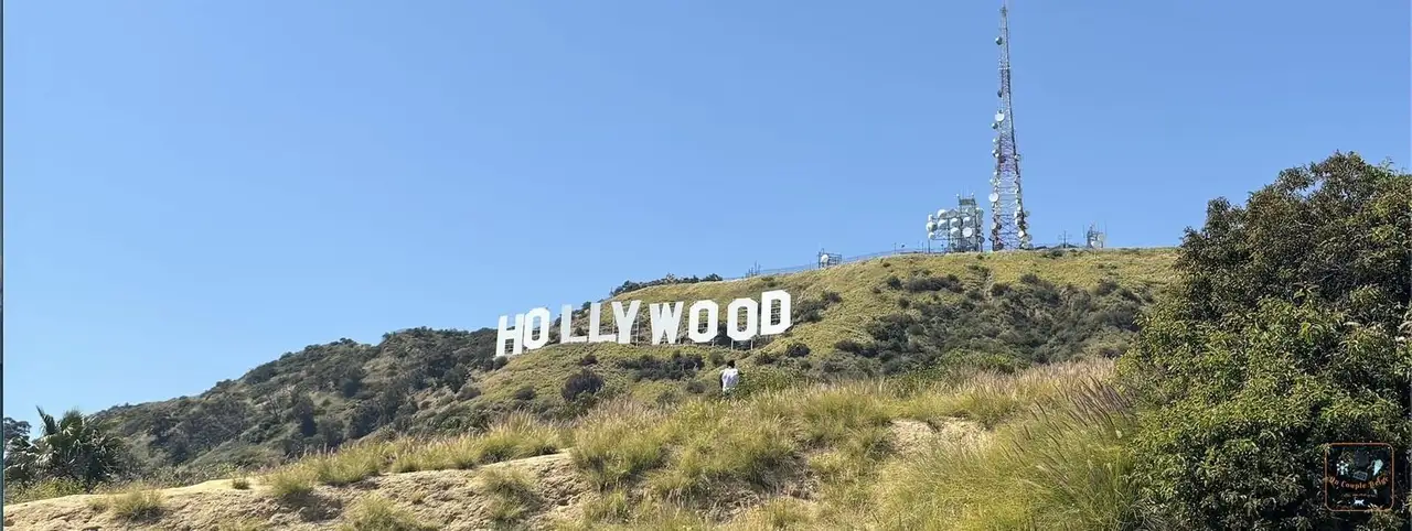 Les lettres Hollywood vues depuis le Tyrolean Tank