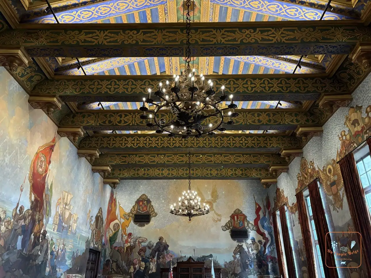 La Mural Room du tribunal et ses fresques historiques
