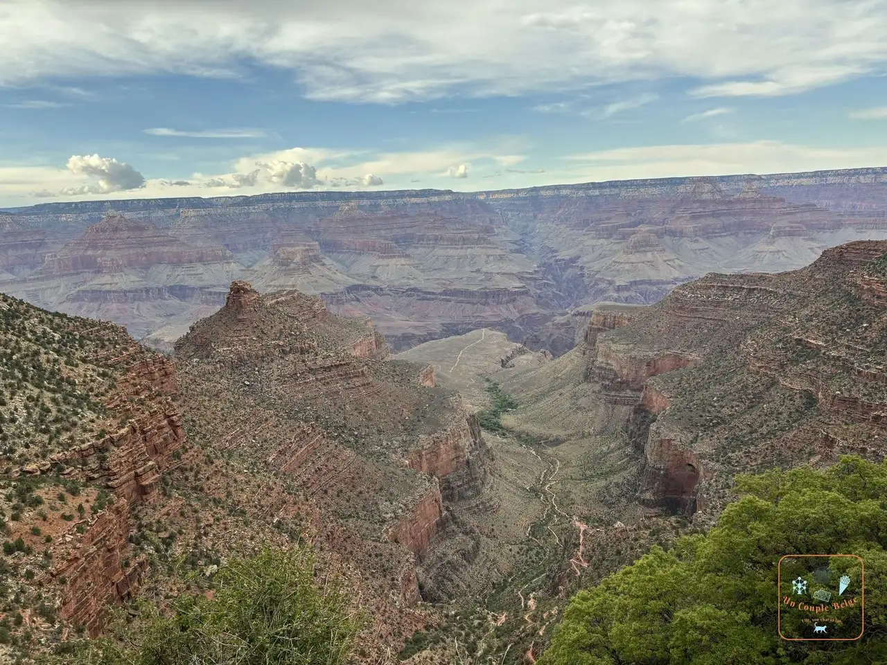 Le Bright Angel Trail qui serpente dans le canyon